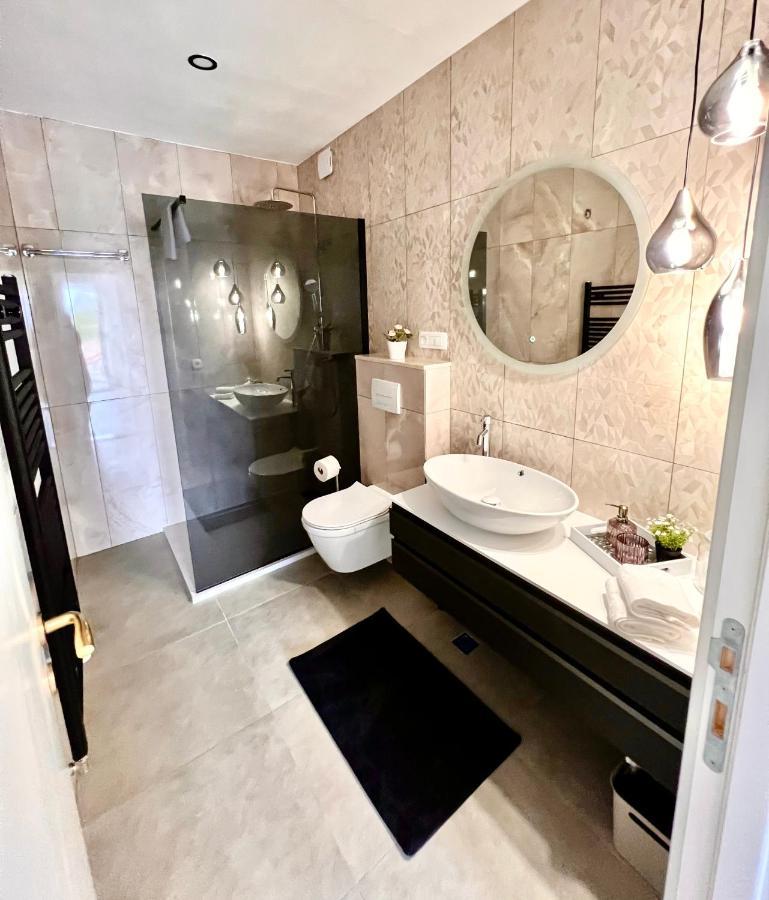 Seaview Pool Apartment-Lumiere, Island Hvar-Gdinj エクステリア 写真